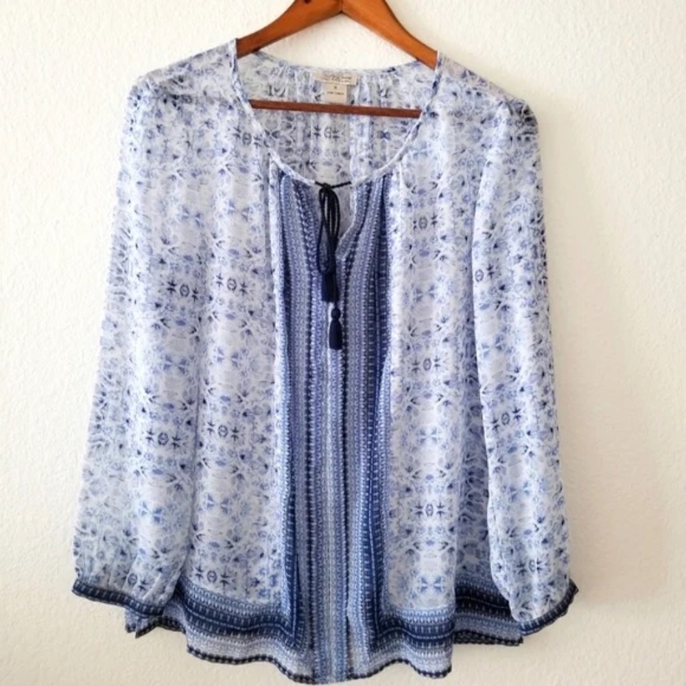 LUCKY BRAND SEMI SHEER BLUE WHITE FLORAL BLOUSE SHIRT SZ MEDIUM - PRETTY!